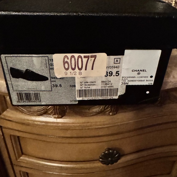 Authentic Chanel Mocassins Loafers. I recently had the soles resoled, size 39.5. - Picture 4 of 4